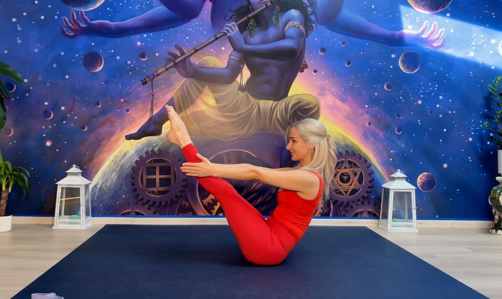 Paripurna Navasana