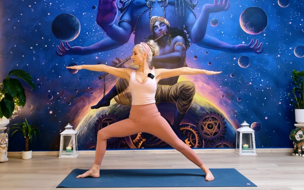 Virabhadrasana 2